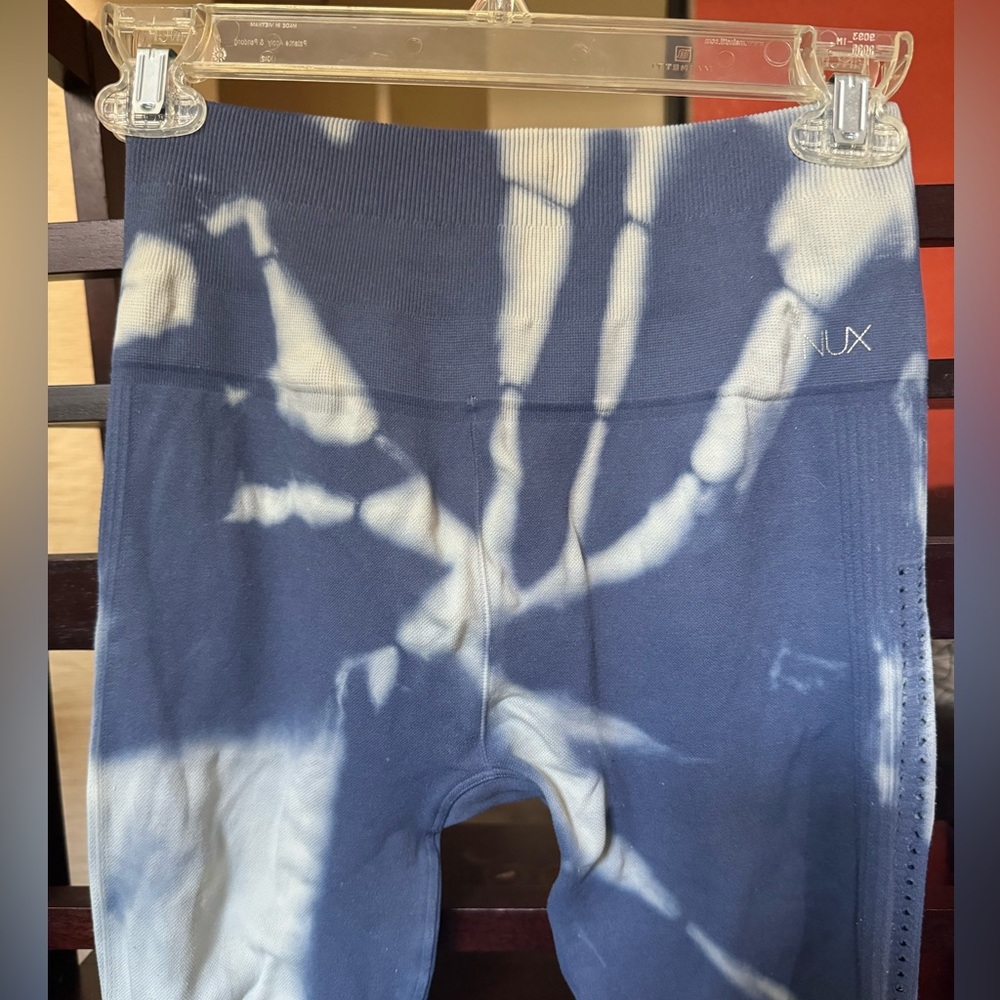 NUX tie dyed seamless legging - small